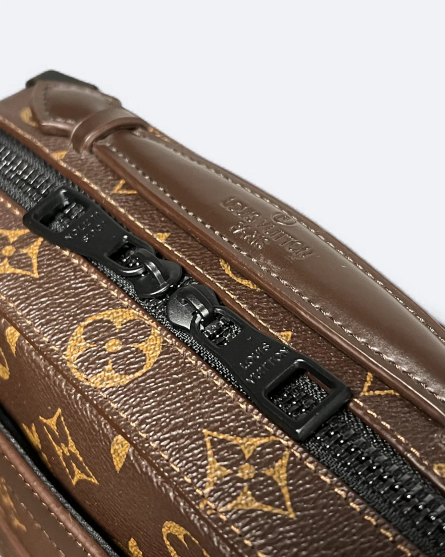 Louis Vuitton - LV Trunk Bag - Brown