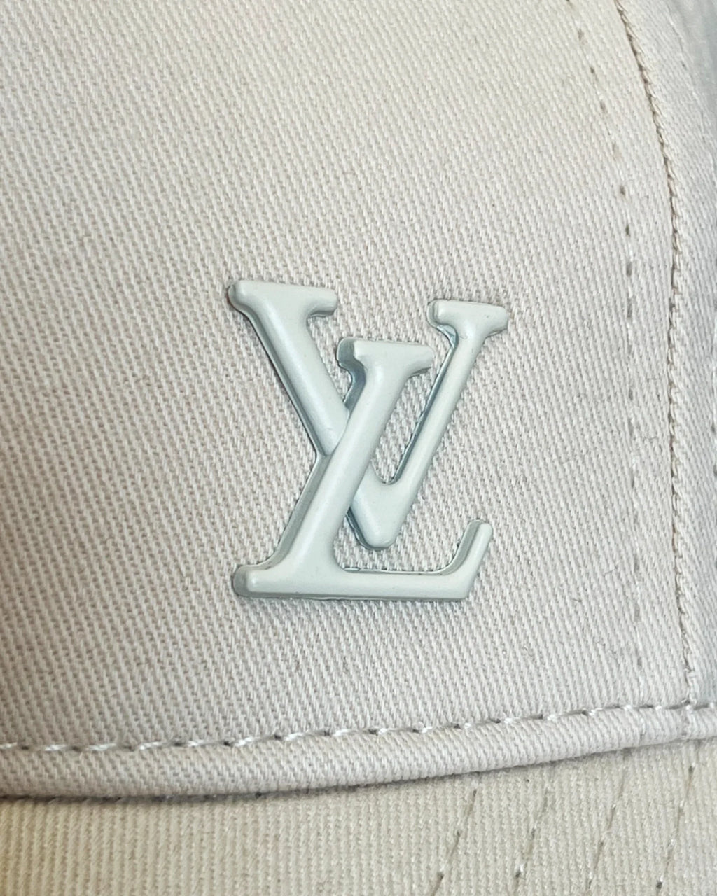 Louis Vuitton - White LV Pin Cap - Cream