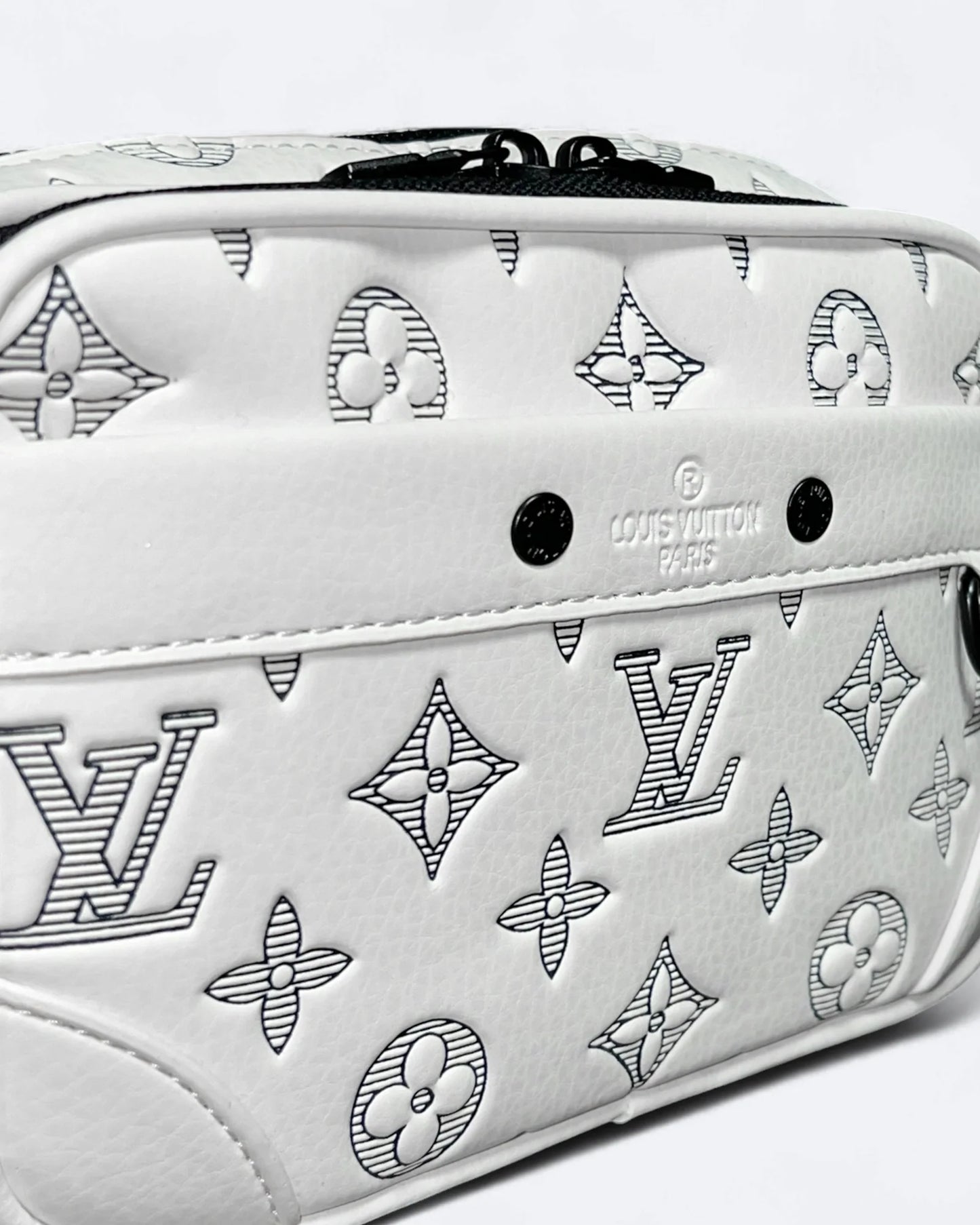 LVTN - Alpha Crossbody Bag - White/Dark Blue