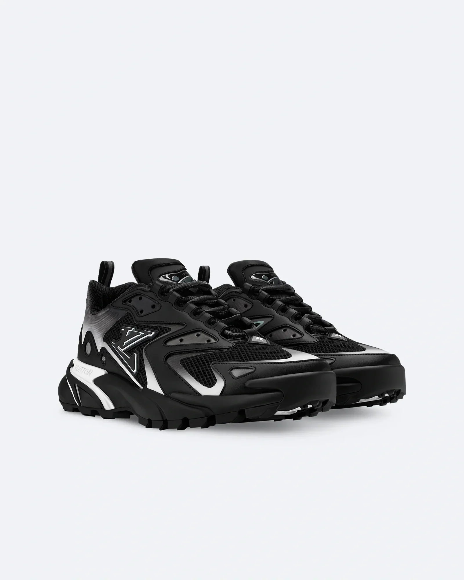 Louis Vuitton - LV Runner Tatic Sneakers - Black/White